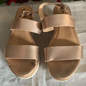Mossimo supply and co sandals
